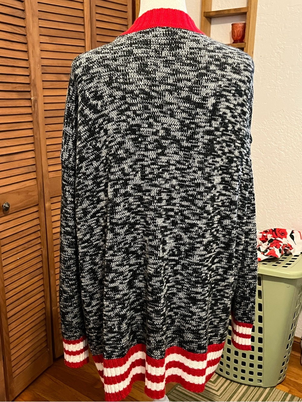 No Boundaries Cute Ugly Christmas Sweater - Picture 4 of 6